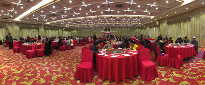 入場(chǎng)就座 入場(chǎng)就座